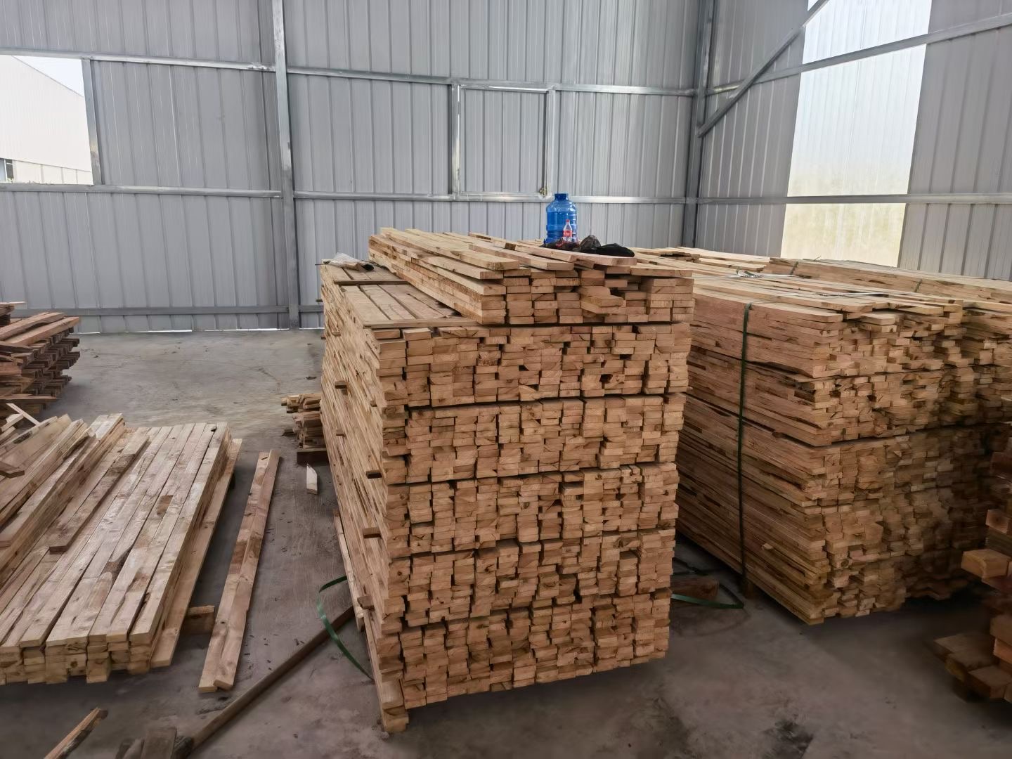 YESTONE Cambodia granite factory — 木箱材料